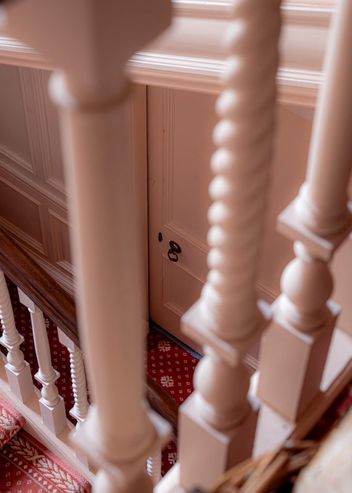 Barley-twist balusters and stair runner