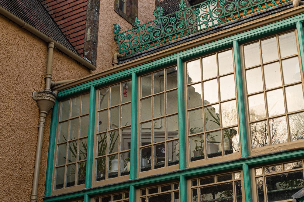 Glazing bars and ironwork cresting